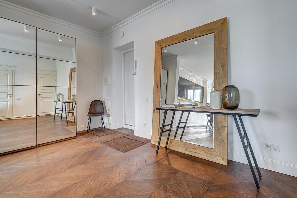 Vilnius Apartments & Suites - Gedimino avenue room 4