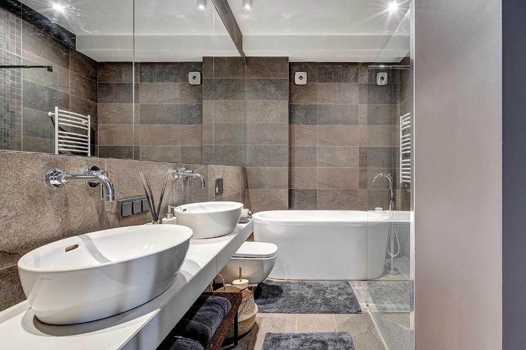 Vilnius Apartments & Suites - Gedimino avenue room 6